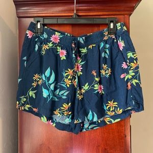 Cute flower flowy shorts